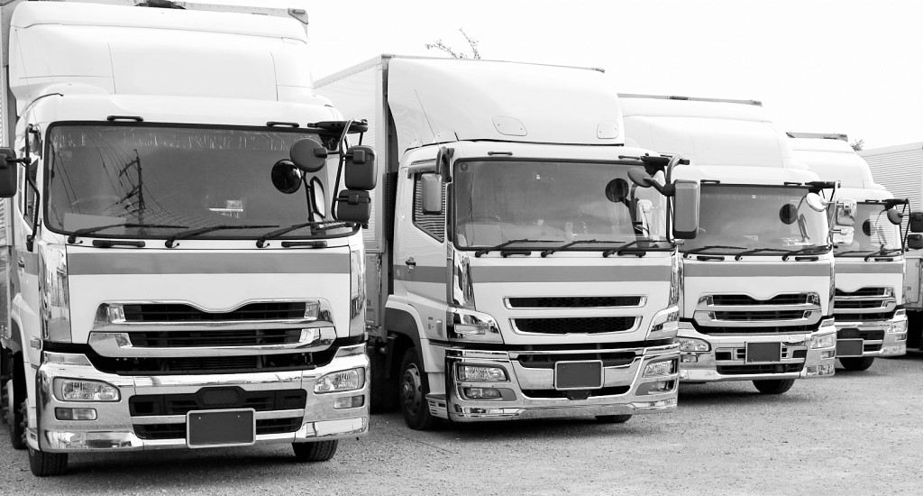 お客様の自社運搬で車両表示や書面の携帯は必要？