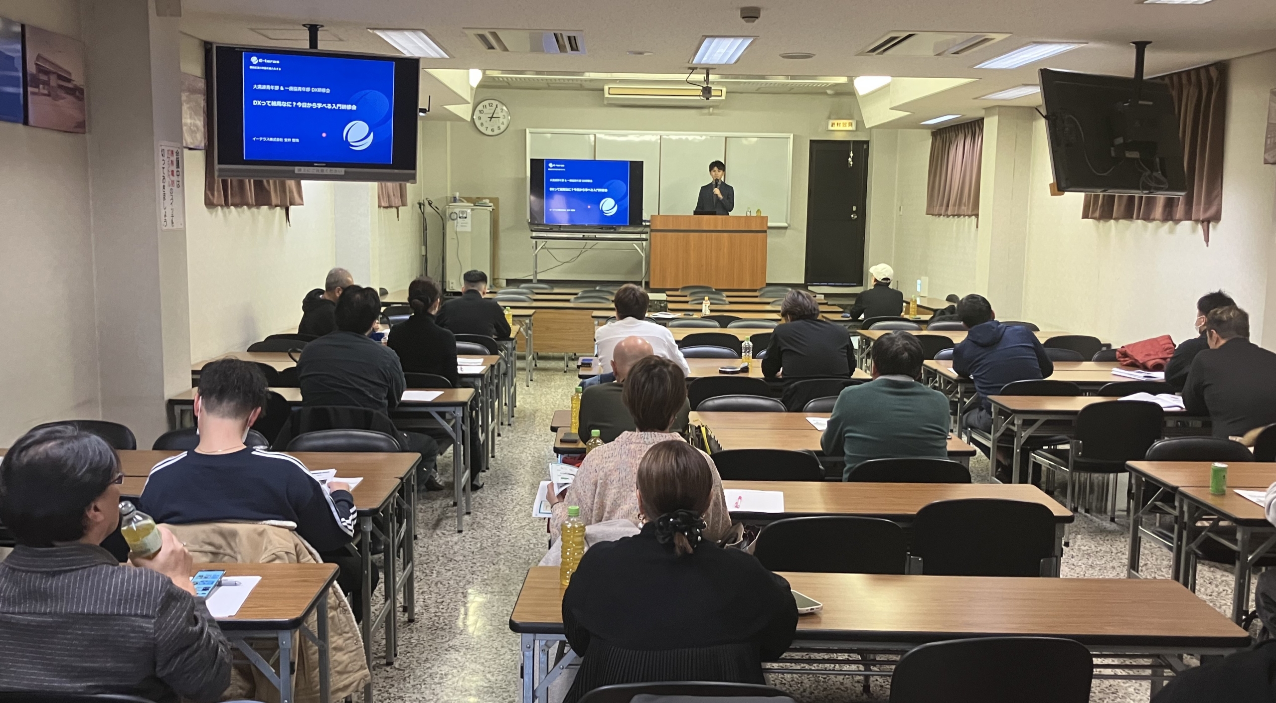 大阪市清掃連合協同組合青年部と（一社）大阪市一般廃棄物適正処理協会青年部の、合同研修会を開催しました